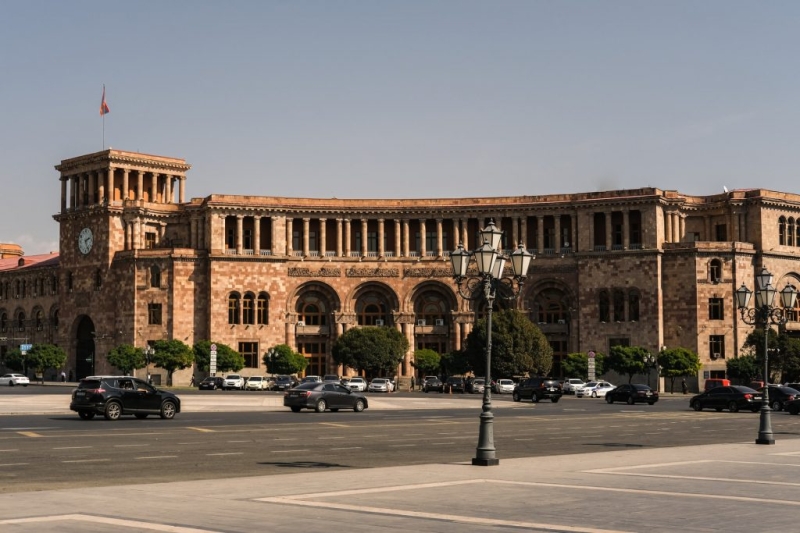 Ancient fortress and modern Cascade: what to see in Yerevan