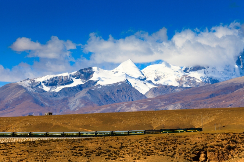 Around China by train: 5 unforgettable routes