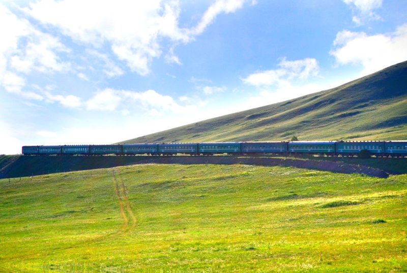 Around China by train: 5 unforgettable routes