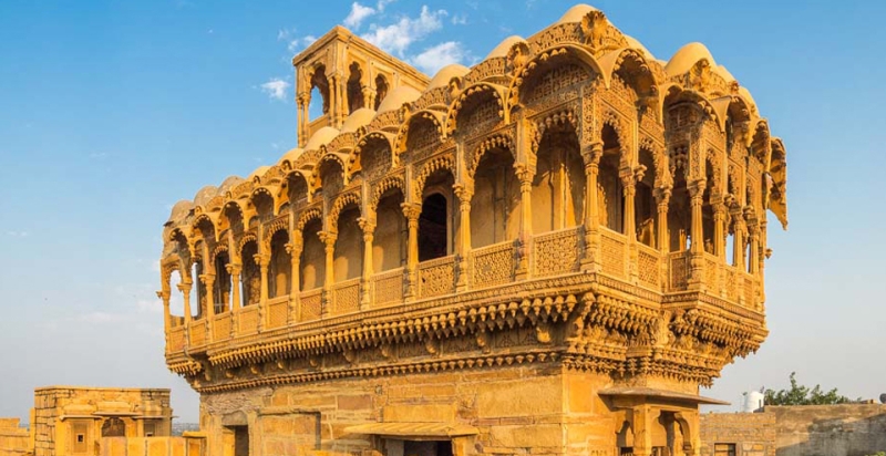 Blue, gold and pink city: the best places of Indian Rajasthan