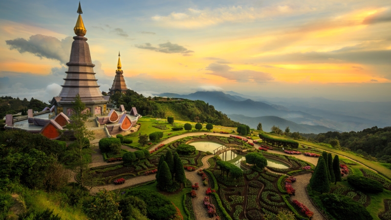 Chiang Mai. Ancient Temples and Monuments of the Thai Cultural Capital