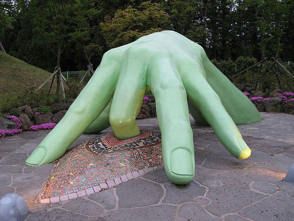 “Land of Love”: South Korean park with erotic sculptures