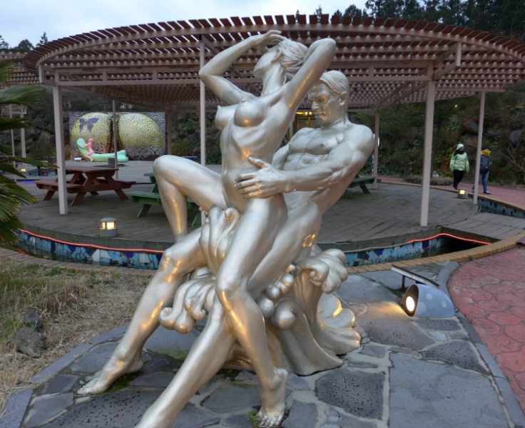 “Land of Love”: South Korean park with erotic sculptures