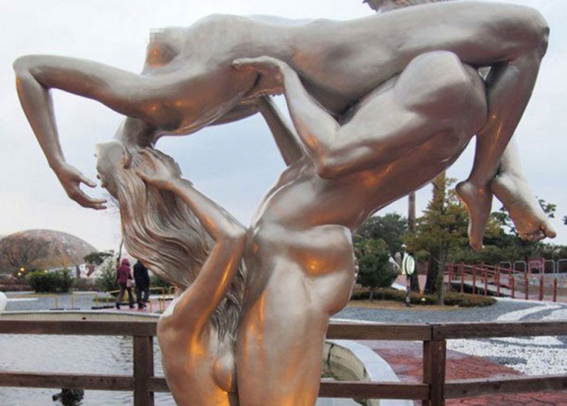 “Land of Love”: South Korean park with erotic sculptures