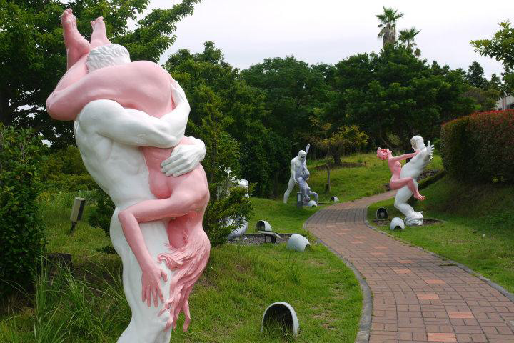 “Land of Love”: South Korean park with erotic sculptures