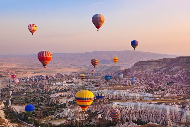 Magical Cappadocia: hot air balloons, rock cities and quaint valleys