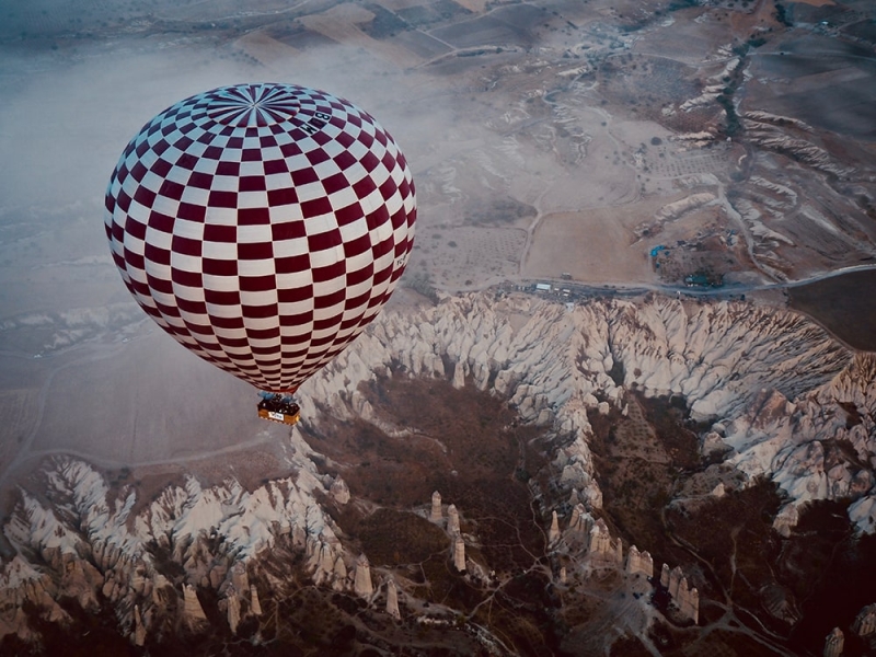 Magical Cappadocia: hot air balloons, rock cities and quaint valleys