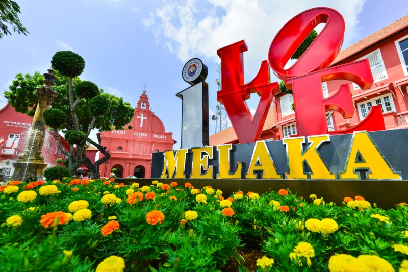 Malaysia - tropical islands, mountain resort and colonial city