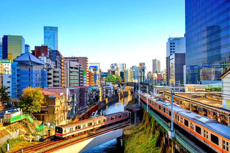 Subway in Tokyo: how not to get lost in the underground city