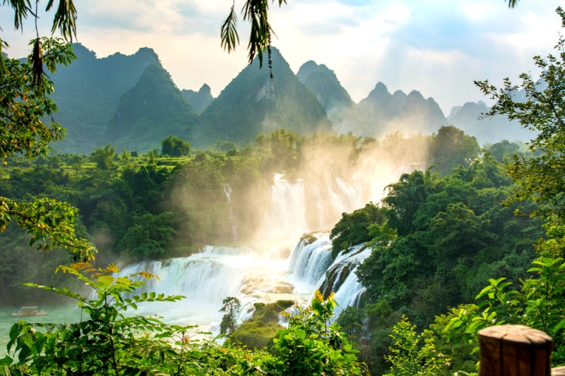 “Teapot Neck” and “Earth’s Milky Way”: the most beautiful waterfalls in China