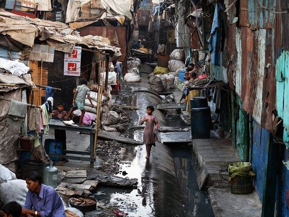 The largest slum in the world - Dharavi, Mumbai