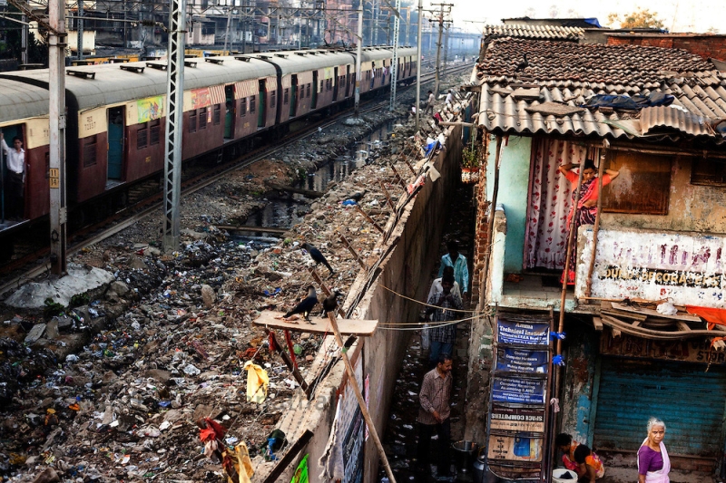 The largest slum in the world - Dharavi, Mumbai