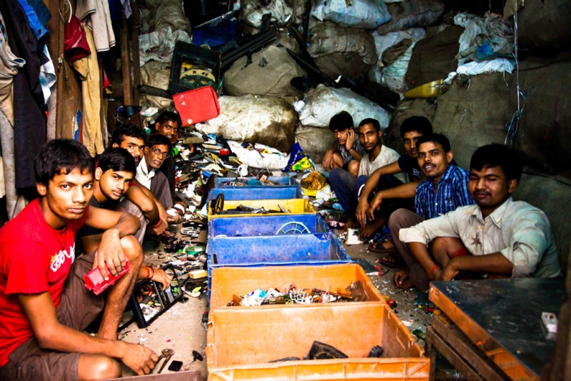 The largest slum in the world - Dharavi, Mumbai