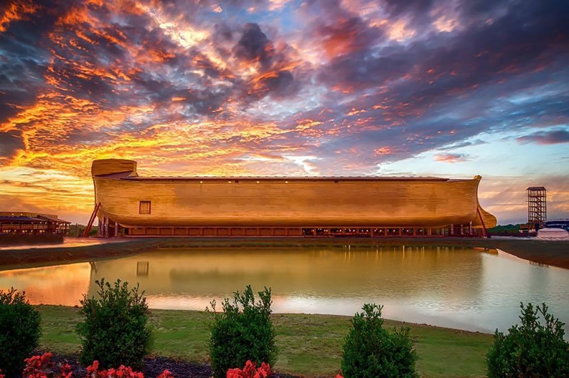 They swung at the sacred: a life-size Noah&#39;s Ark was built in the USA