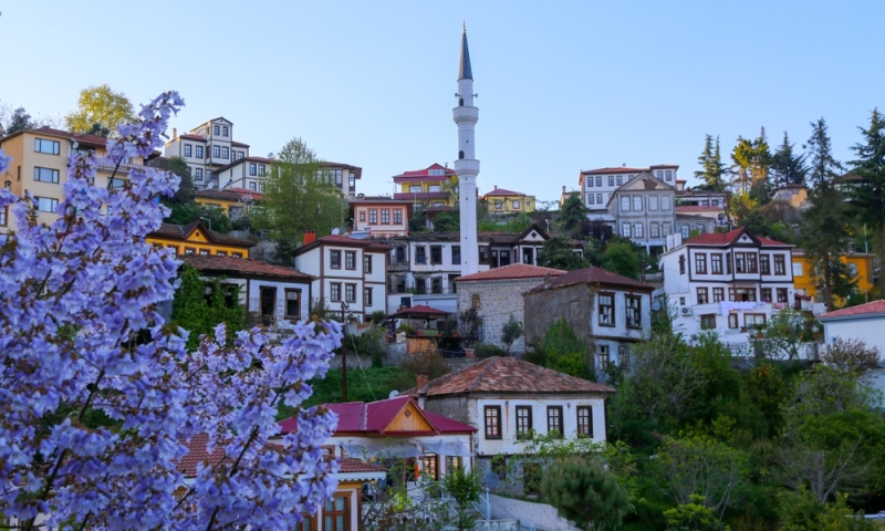 Trabzon: bazaars, mountain monasteries and parks