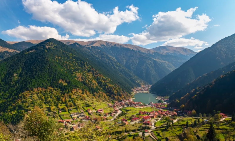 Trabzon: bazaars, mountain monasteries and parks