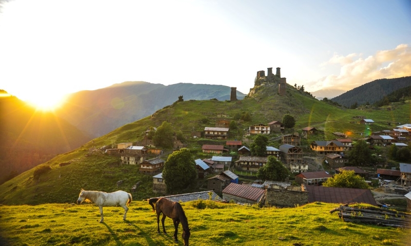 Tusheti: ancient towers, mountainous expanses and the most delicious khinkali in Georgia