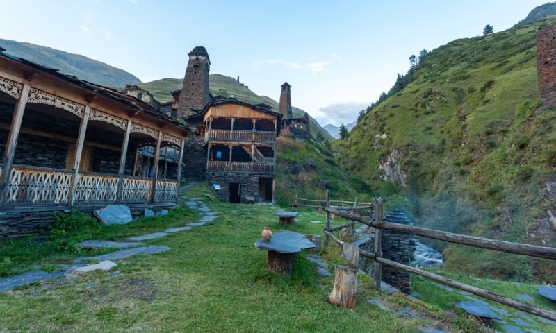 Tusheti: ancient towers, mountainous expanses and the most delicious khinkali in Georgia