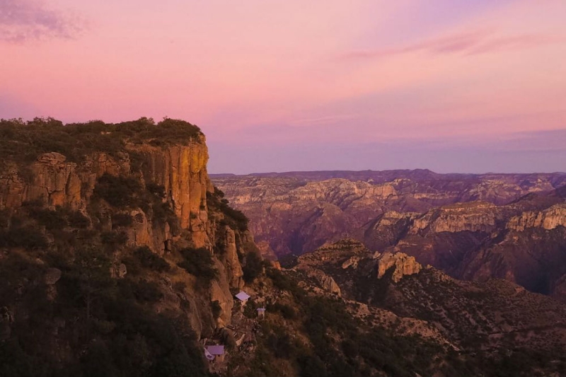 Vacation in Mexico: ancient pyramids, an active volcano and grottoes with underground rivers