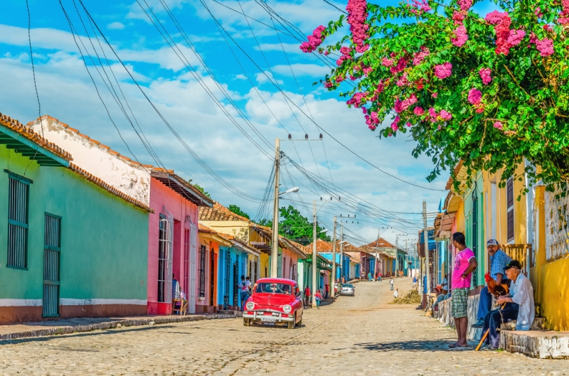 Why don&#39;t people close their doors in Havana?