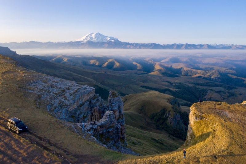 Another Kislovodsk: see Elbrus, fly over the abyss, taste Khychinov