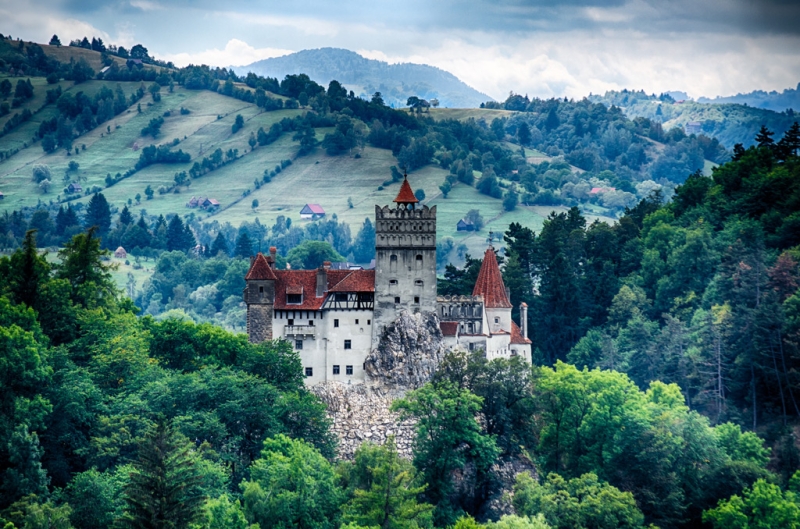 Bran Fortress: the real castle of a fictional vampire