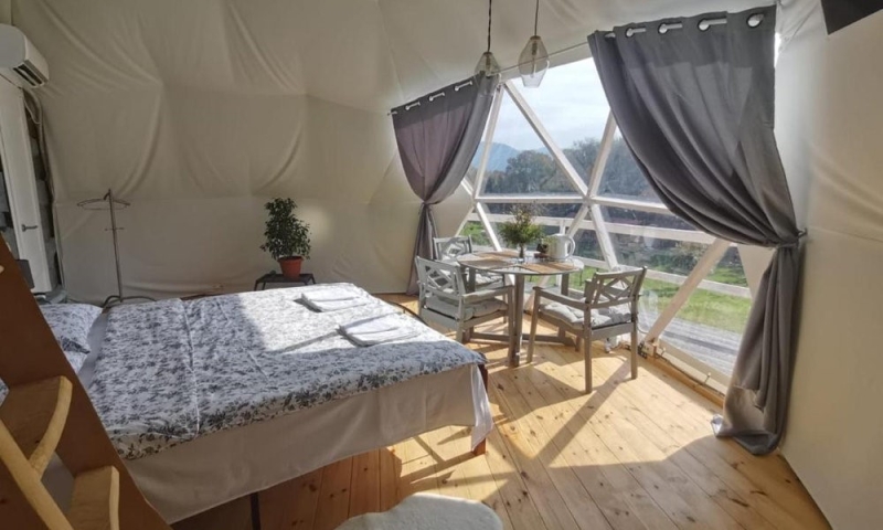 By the sea and in the mountains: a selection of places for a comfortable “tent” holiday in the south of Russia