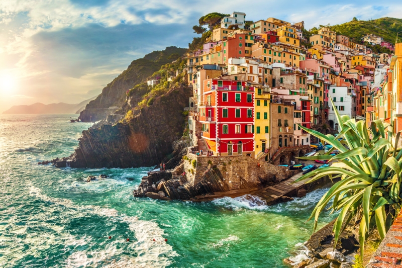 Cinque Terre: five lands of the Italian Riviera