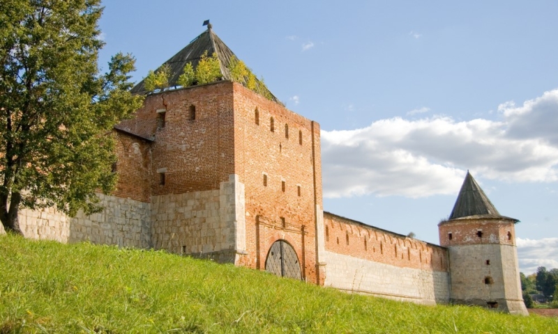 Fortresses, ruins and churches: Kremlins of the Moscow region