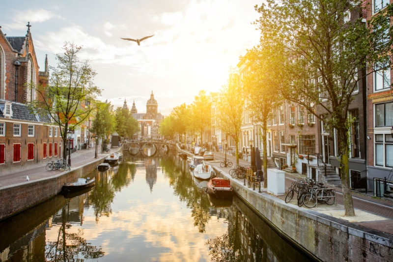 Free Amsterdam: concerts, excursions and floating markets