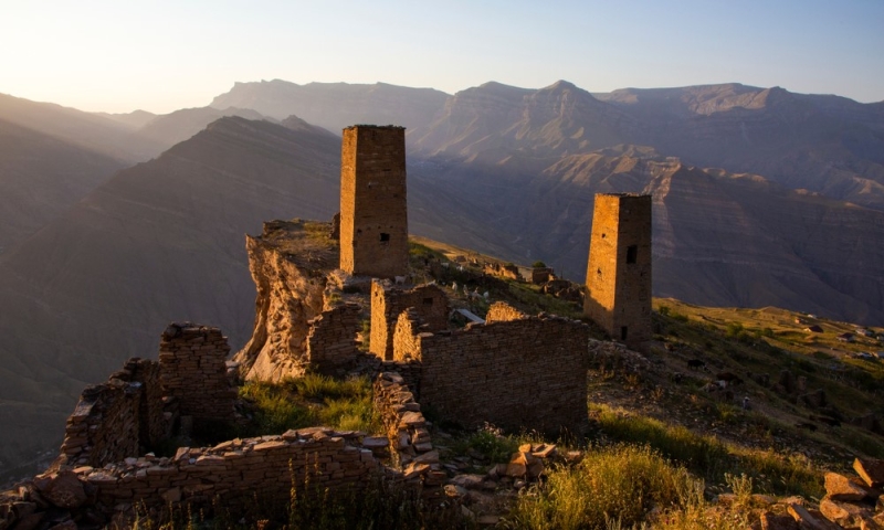 Ghost villages, mountains and fortresses: we are going to Dagestan