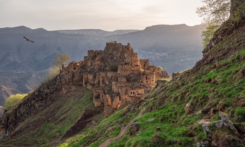 Ghost villages, mountains and fortresses: we are going to Dagestan