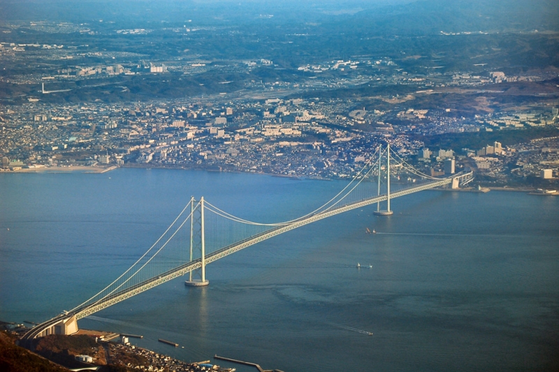 Japanese miracle: a suspension bridge capable of encircling the Earth 7 times