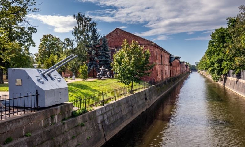 Kronstadt: what to do on the island of forts and ships