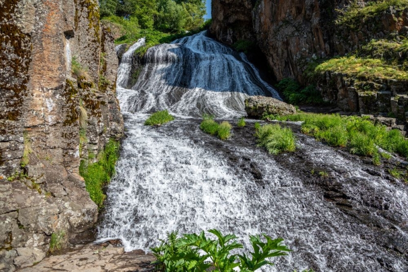 Like in Iceland: a route along the most beautiful waterfalls in Armenia