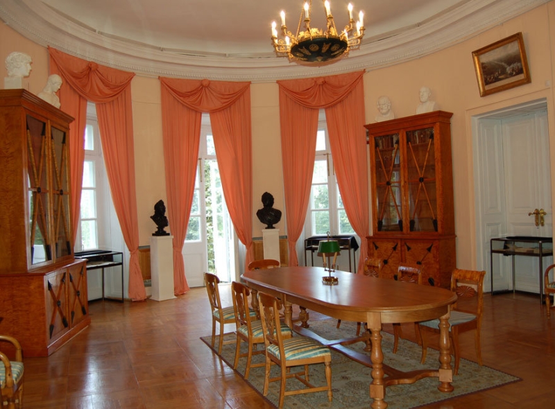 Noble estates near Moscow: Bolshie Vyazemy, Muranovo and Abramtsevo