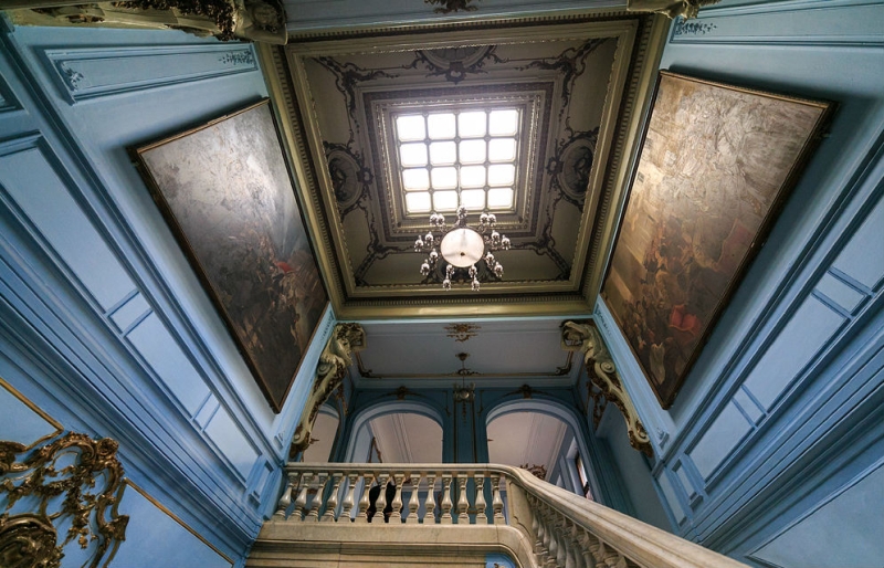 Petersburg, which you have not seen: tours of abandoned mansions and palaces
