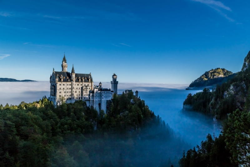 Rapunzel&#39;s Castle, Munchausen&#39;s Estate and Pinocchio Park: 5 Travels to the Places of Children&#39;s Fairy Tales