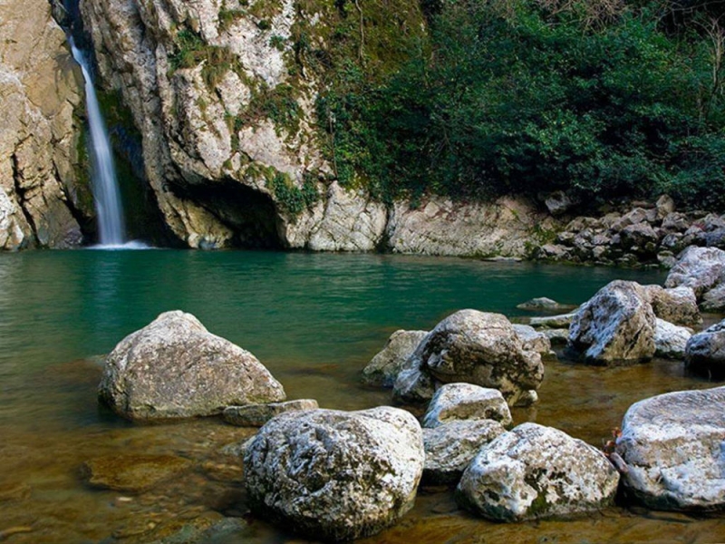 Road trip route from Sochi: gorges, waterfalls, boxwood groves and bungee jumping