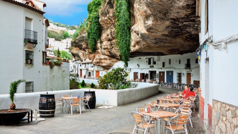 Road trip through Andalusia from Malaga: gorges, cliffs and quaint towns
