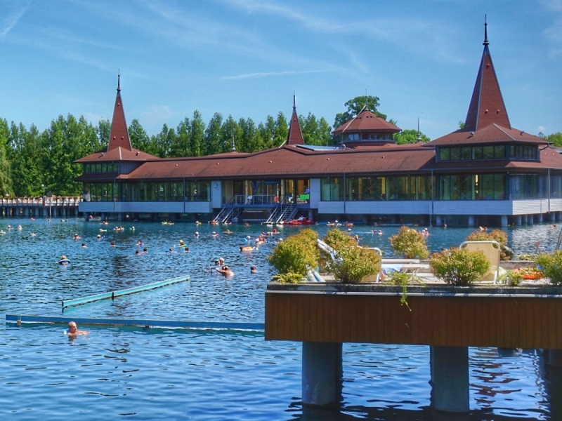 Thermal resorts of Hungary: how to combine business with pleasure