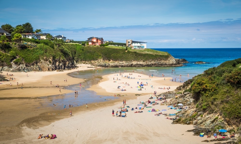 Waves, wind, sand: wild beaches of Spain