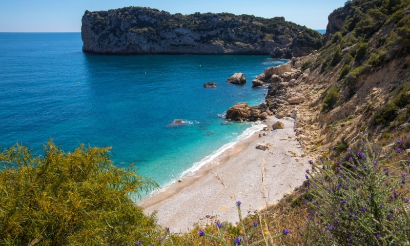 Waves, wind, sand: wild beaches of Spain