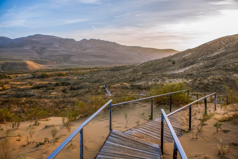 Where in Russia to sunbathe on dunes and dunes