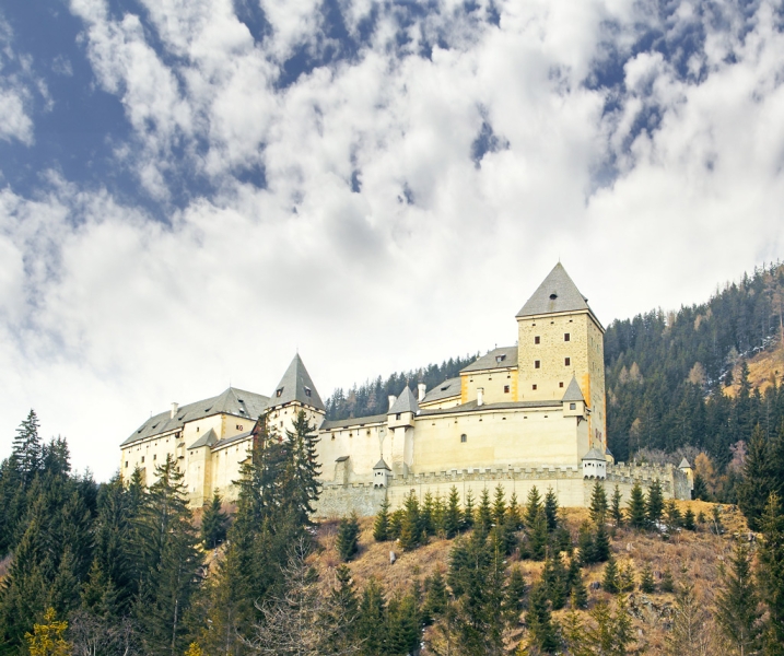 Where to find haunted castles in Europe