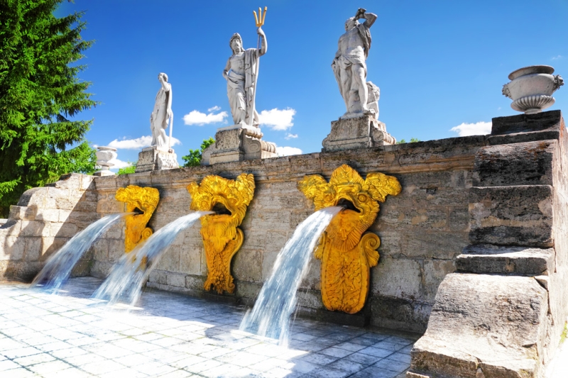 Why Peterhof has the best fountains in the world?