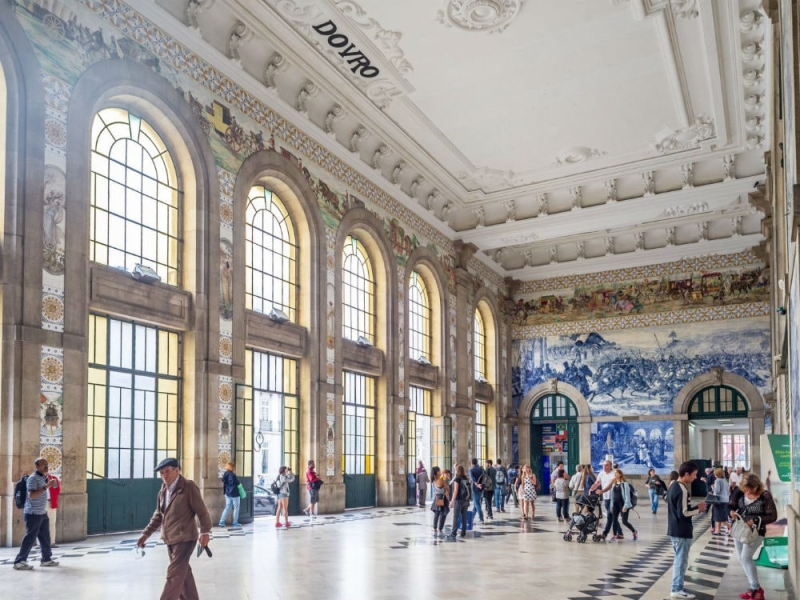 10 most beautiful train stations in the world