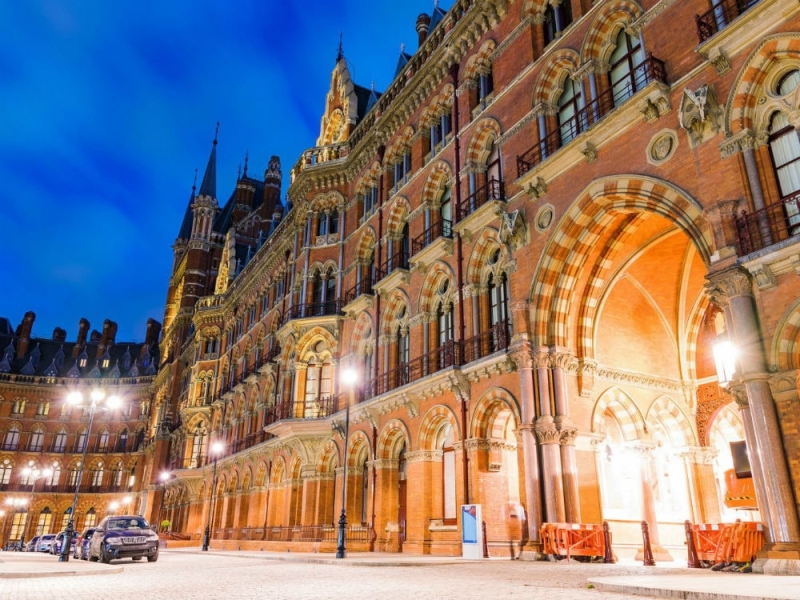 10 most beautiful train stations in the world