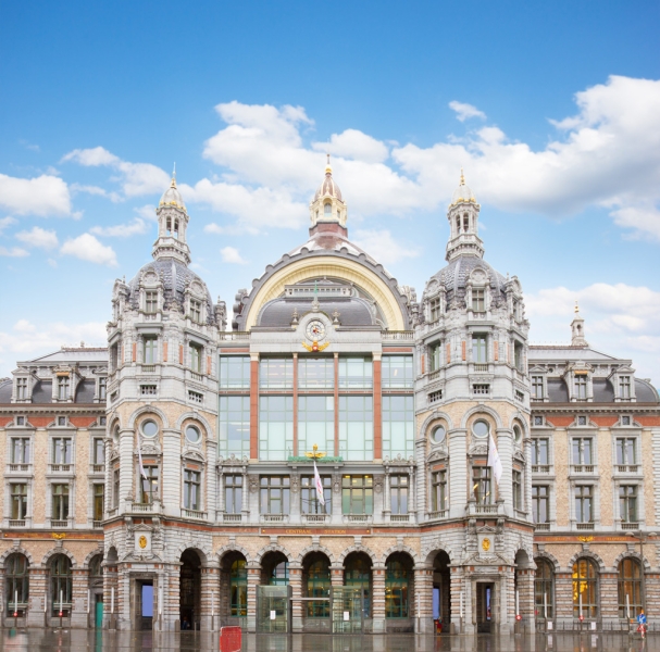 10 most beautiful train stations in the world