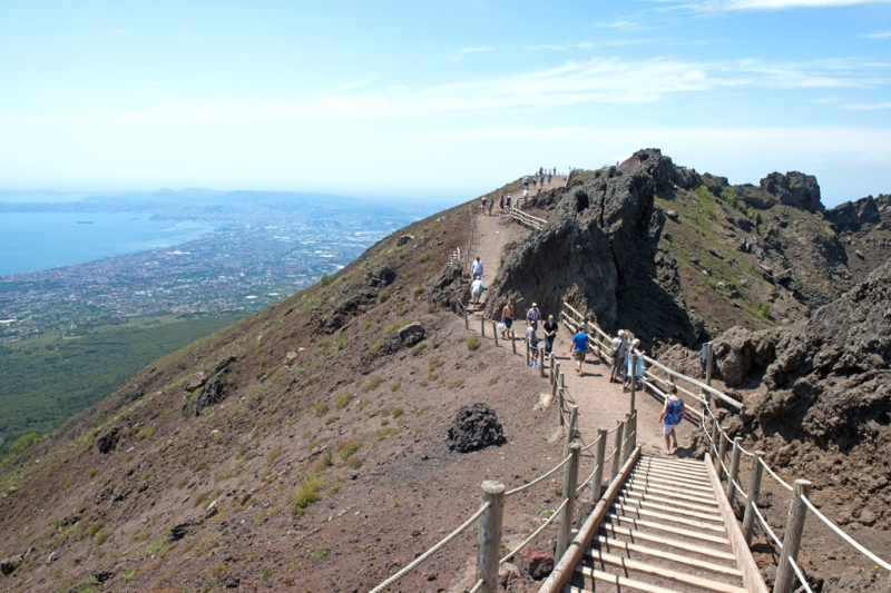 10 most beautiful views from volcanoes